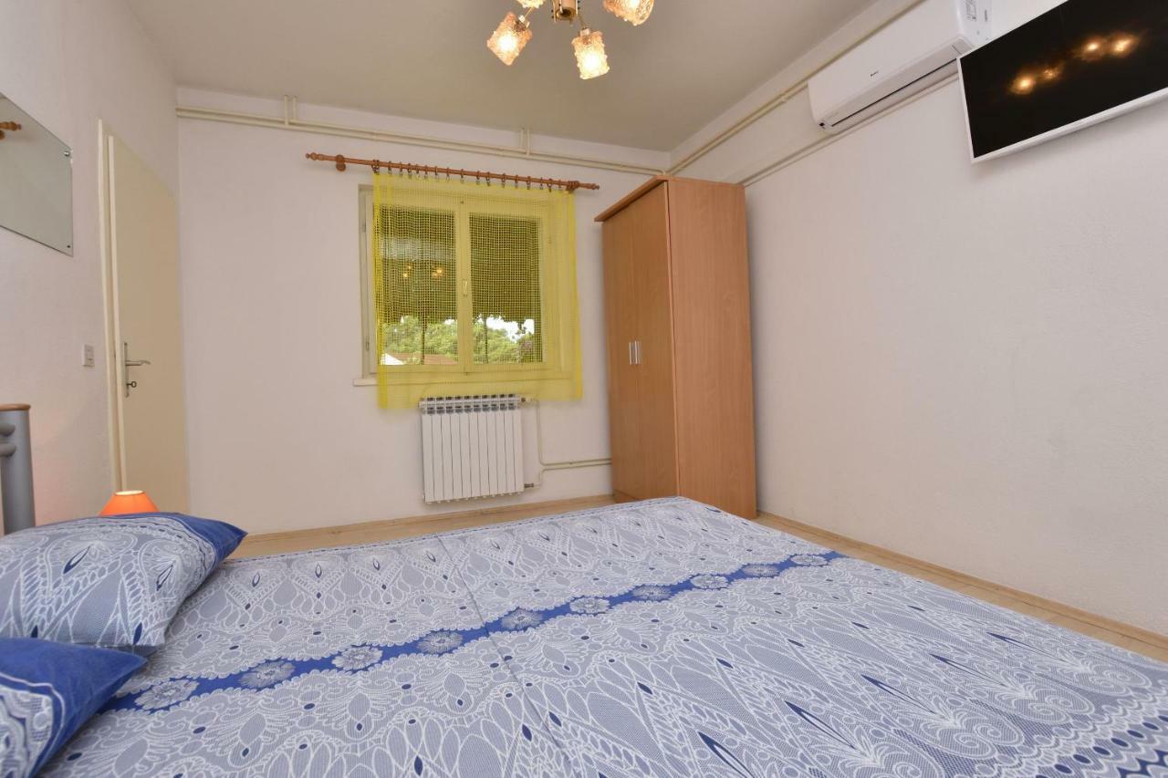 Apartment Dijo I Primošten Exterior foto